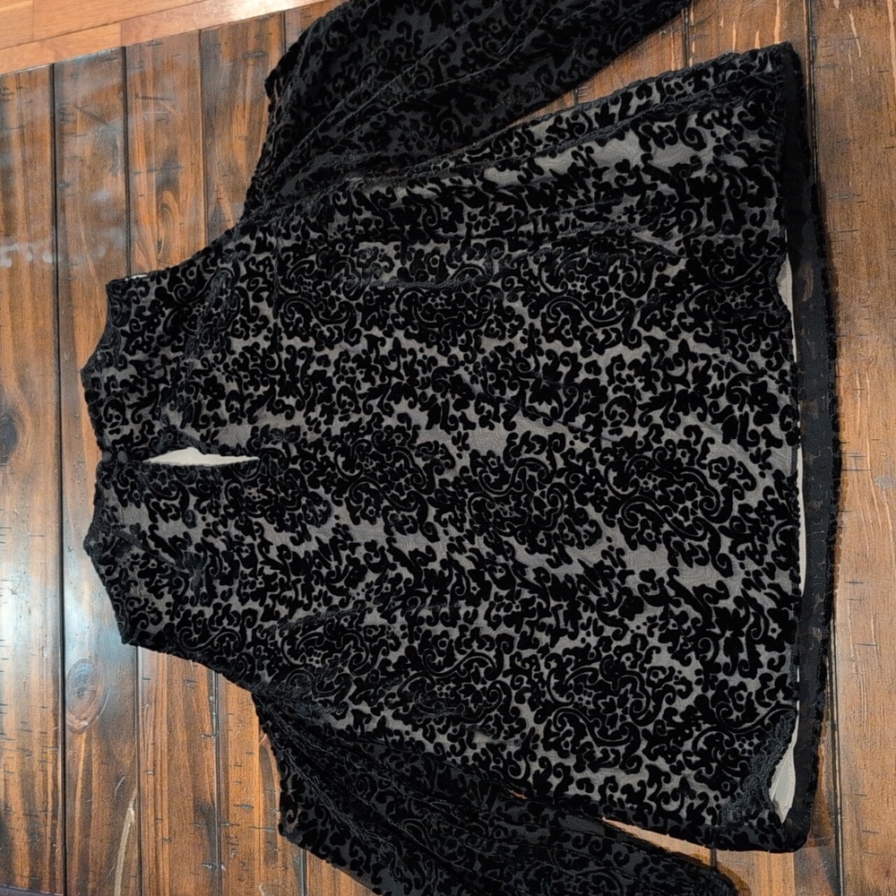 Alice + Olivia Hallie Cold Shoulder Velvet Devore Burnout Blouse - Picture 7 of 8